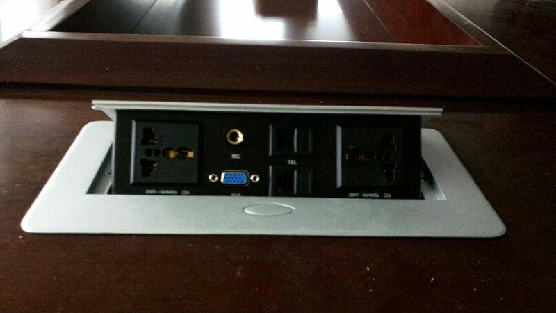 <b>智能时代，多功能插座让生活更简单！</b>