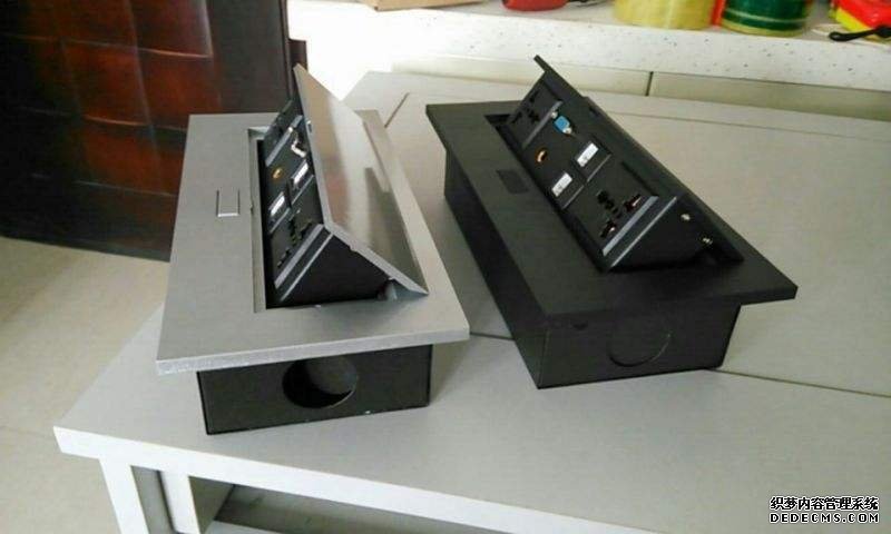 办公中是否还缺少一款精致的多功能插座