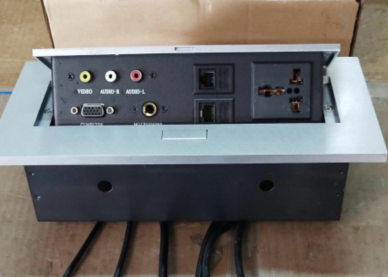 完美的桌面插座，给你当boss的办公体验