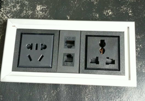 办公人群必备收纳神器：多功能桌面插座