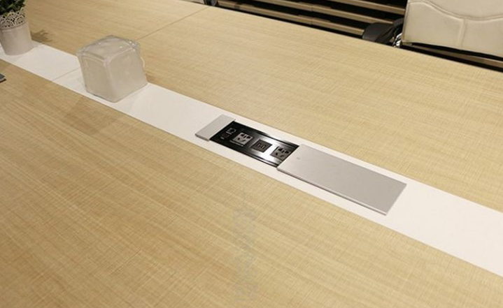 桌面插座的使用