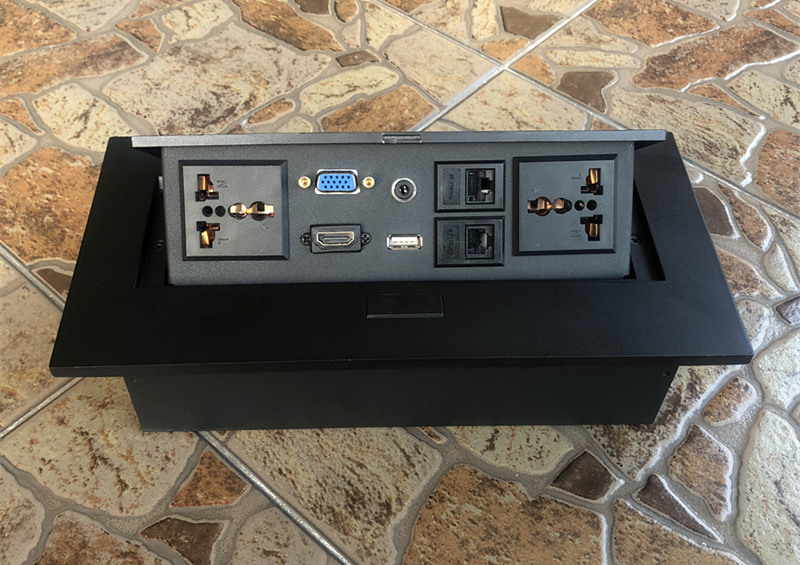 <b>办公室装修选对桌面插座，让员工工作更加得心</b>