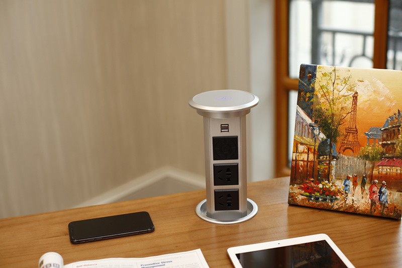 选择桌面插座——告别传统的束缚